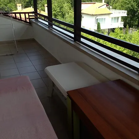 Zapovedni Rai דירה